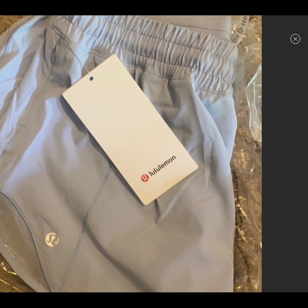 NWT Lululemon Hotty Hot LR Shorts 2.5 “ - Picture 4 of 4